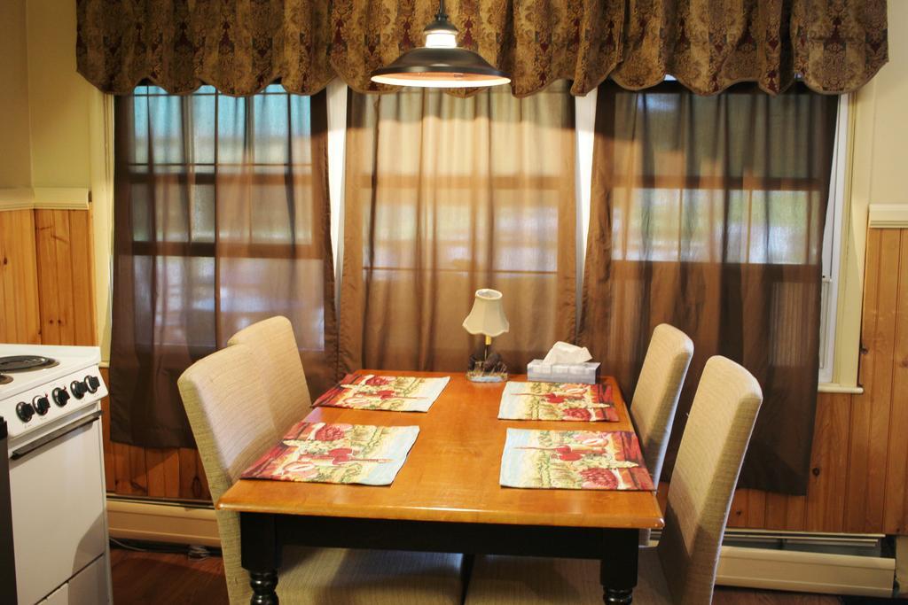 Northern Family Motel Потсдам Екстериор снимка